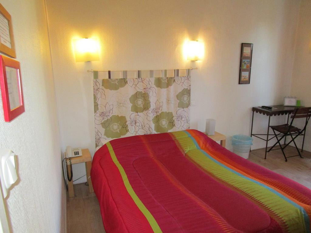 Hotel Des Poetes Avec Parking Sur Reservation Безьє Номер фото